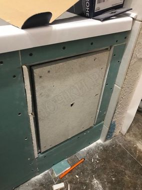 Люк под плитку Нажимной Секрет-Лайт 300*200 Люк под плитку Нажимной Секрет-Лайт 300*200